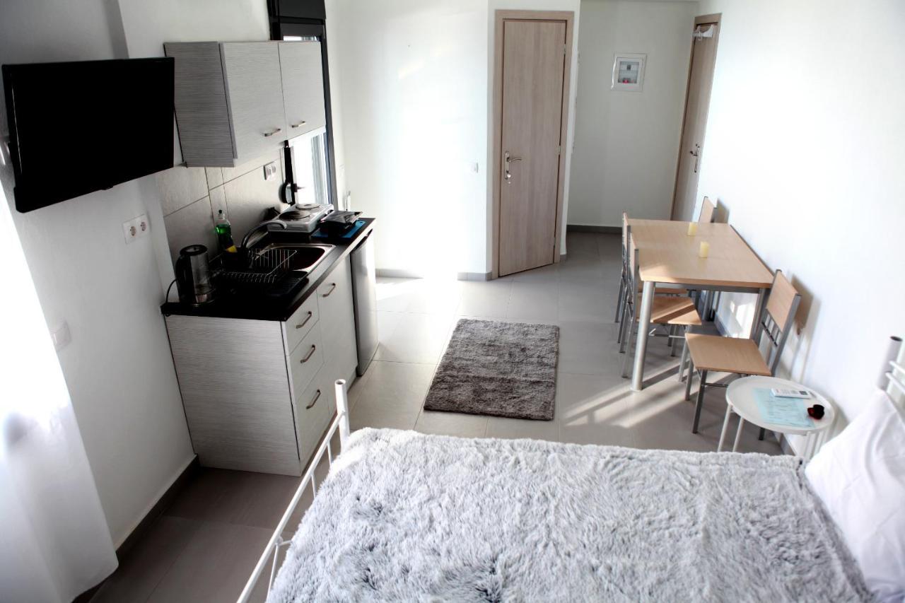 Bebas Apartments Nea Karvali Exterior foto